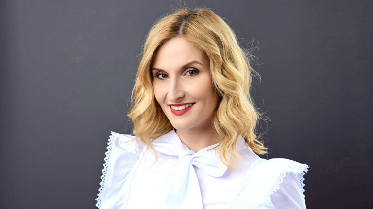 Irena Vučinić, dizajnerica nakita, ukrasa za kosu i nakita za vjenčanja.